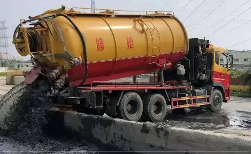 新巴尔虎右旗污水池清理抽污